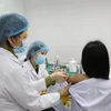 Вакцина Astra Zeneca COVID-19 лицензирована во Вьетнаме. - Иллюстративное изображение (Фото: ВИА)