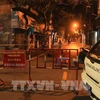 Функциональные силы зонировали и создали пост эпидемиологического контроля на улице Нгуен Конг Чы в районе Ле Чан, город Хайфон. (Фото: ВИА)