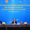 Министр иностранных дел Вьетнама Буй Тхань Шон (в йентре) председательствовал на открытой дискуссионной сессии Совета Безопасности ООН на уровне министров по теме «Ликвидация последствий мин и ВПВ и поддержание устойчивого мира: усиление сплоченности для 