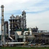 Часть нефтеперерабатывающего завода «Зунгкуат» компании PetroVietnam (Фото: ВИА)