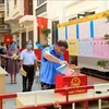 Более 60 избирателей на переулке 10, улица Фан Тью Чинь, квартал Хоанг Ван Тху, город Хайфон проголосовали в Избирательной группе № 2. (Фото: ВИА)