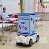 Робот- Таман может напрямую контактироваться с пациентами и обслуживать их. (Фото: ВИА)