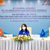 Постоянный член Комитета по экономическим вопросам Национального собрания Вьетнама Фам Тхи Хонг Йен выступает на заседании комитета AIPA (Фото: ВИA)