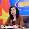 Пресс-секретарь Министерства иностранных дел Ле Тхи Ту Ханг проводит очередную пресс-конференцию в октябре 2021 года. (Фото: Лам Кхань / ВИА)