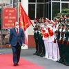 Президент Нгуен Суан Фук посетил Совместный Российско-Вьетнамский Тропический научно-исследовательский и технологический центр. (Фото: ВИА)