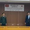 Министр обороны Фан Ван Жанг (слева) и его японский коллега Нобуо Киши. (Фото: ВИА)