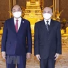 Президент Нгуен Суан Фук и король Нородом Сихамони (Фото: ВИА)