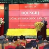 Премьер-министр Фам Минь Тьинь выступает на конференции. (Фото: ВИА)