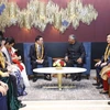 Шри П. П. Чаудхари (справа), председатель комитета по внешним связям двухпалатного парламента Индии, принял председателя Национального собрания Выонг Динь Хюэ и членов делегации во время его визита в Индию. (Фото: ВИА)