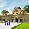 Туристы посещают императорскую цитадель Тханглонг. (Фото: Министерства культуры, спорта и туризма)