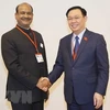 Документальное фото: Председатель Национальной ассамблеи Выонг Динь Хюэ имел встречу со спикером Палаты представителей Индии Ом Бирлой во время его визита в Индию с 15 по 19 декабря 2021 года. (Фото: Зоан Тан/ВИА)