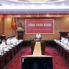 Премьер-министр Фам Минь Тьниь (стоит) выступает на заседании Постоянного бюро партийного комитетаи Тайбинь 8 мая. (Фото: ВИА) 