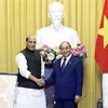 Президент Нгуен Суан Фук принял министра обороны Индии Раджнатха Сингха. (Фото: ВИА)
