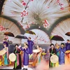 Выступление «Куан-хо» (любовные дуэты) на сцене (Источник: baobacninh.com.vn) 
