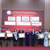 Похвальными грамотами премьер-министра награждены 7 иностранных НПО. (Фото: ВИА)