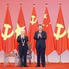 Генеральный секретарь ЦК КПВ Нгуен Фу Чонг и Генеральный секретарь ЦК КПК, председатель КНР Си Цзиньин. (Фото: ВИА)