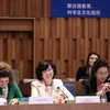 В диалоге приняла участие посол Ле Тхи Хонг Ван (в центре), глава Постоянного представительства Вьетнама при ЮНЕСКО. (Фото: ВИА)