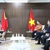 Министр иностранных дел Буи Тхань Шон провел двустороннюю встречу с министром иностранных дел Тимора Лесте Альбертиной Маньо. (Фото: Дао Чанг – корреспондент ВИА в Индонезии)