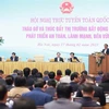 Премьер-министр Фам Минь Тьинь выступил на конференции с речью. (Фото: ВИА)