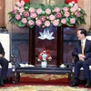 Президент Вьетнама Во Ван Тхыонг принимает члена Политбюро, Постоянного члена Секретариата ЦК КПК Роберто Моралеса Охеду. (Фото: ВИА)