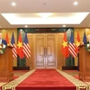 Генеральный секретарь партии Нгуен Фу Чонг (справа) и президент США Джо Байден на пресс-конференции в Ханое 10 сентября (Фото: ВИА)