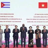 Кубинские государственные ордена, медали, которыми награждены действующие и бывшие руководители Национального собрания Вьетнама. (Фото: ВИA)