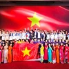 Вьетнамские ученики привезли домой 34 золотых и 25 серебряных медалей и одну награду за заслуги. (Фото: hanoimoi.vn)