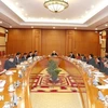  Генеральный секретарь партии Нгуен Фу Чонг председательствует на первом заседании подкомитета по кадровым вопросам XIV партийного съезда 13 марта (Фото: ВИA) 