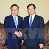 越南政府总理阮晋勇会见越南驻釜山名誉领事朴秀冠