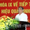越共中央政治局委员、中央书记处常务书记黎鸿英发表讲话。
