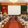 越南劳动总联合会主席邓玉松同欧洲议会议员小组代表团举行工作会谈。