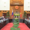 越南政府副总理黄忠海同俄罗斯政府第一副总理舒瓦洛夫举行会谈