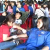 胡志明市大学生参加献血活动（图片来源：越通社）