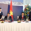 附图：2015年5月29日在哈啥克斯坦，越南政府总理阮晋勇与欧亚经济联盟领导人签署《越南与亚欧经济联盟自由贸易协定》（图片来源：越通社）
