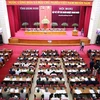 广宁省领导与400多家企业代表和商人举行会面交流。