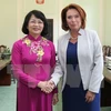 越南国家副主席邓氏玉盛会见波兰众议院副议长玛尔歌泽塔·基达瓦·布罗斯卡（图片来源：越通社）