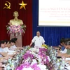 越南政府总理阮春福同西原地区指导委员会举行座谈（图片来源：越通社）