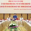 越南政府副总理郑廷勇与越南煤炭矿业集团领导举行工作会议（图片来源：http://baoquangninh.com.vn/）