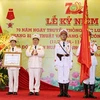 裴文成副部长授予技术装备及着装供应管理局的三级军功勋章（图片来源于《人民报》）