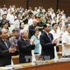 越南党和国家领导人热烈祝贺选举产生新一届国会领导班子（图片来源：越通社）