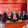 越南农民协会同日本东亚研究院在河内签署了农林渔业和农村发展领域合作协议