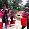 联合国妇女权能署为贫困女童和妇女赠送卫生用品（图片来源：越通社）