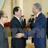 陈大光主席会见了新加坡副总理兼国家安全统筹部长张志贤（图片来源：越通社）