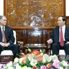 越南国家主席陈大光会见即将离任的摩洛哥驻越大使霍辛·法达尼（图片来源：越通社）