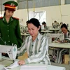 犯人职业培训班（图片来源于《越南之声广播电台》）