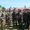 越南青年军官代表团走访老军11铁甲步兵团