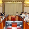 胡志明市人民委员会主席阮成锋会见世界银行驻越南代表处首席代表维多利亚·克瓦