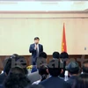 越南驻日本公使在新闻发布会上发表讲话