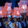 少年儿童参加2016年潘切中秋节