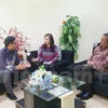 印尼海事和渔业部秘书长沙里夫接受越通社记者的采访